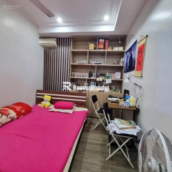 Nhà thiết kế 4 tầng với 3 phòng ngủ, đầy đủ công năng sử dụng cho một đại gia đình.